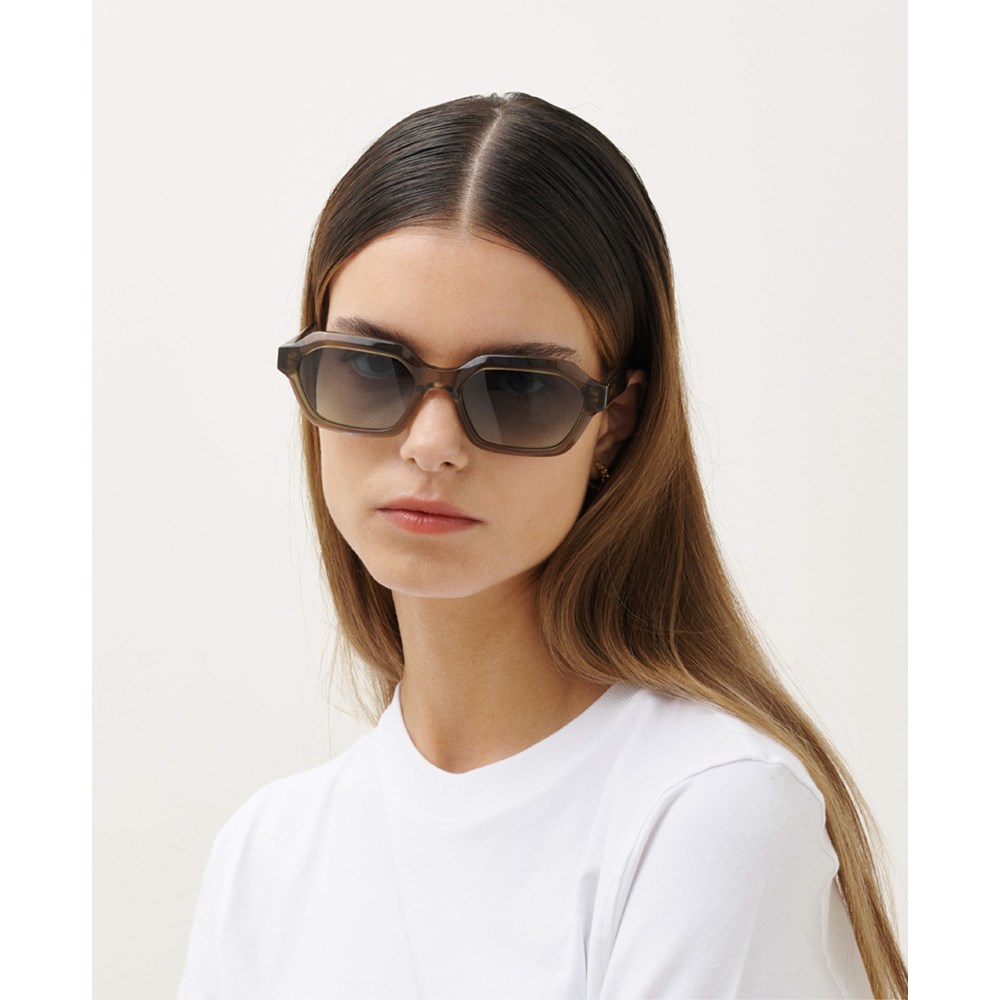 MESSYWEEKEND ANTHONY