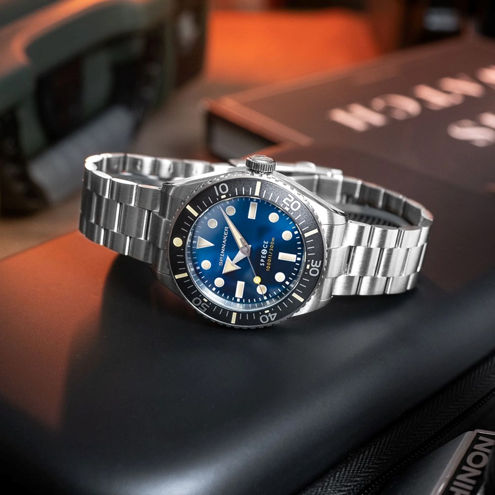 SPINNAKER Spence 300 Automatic