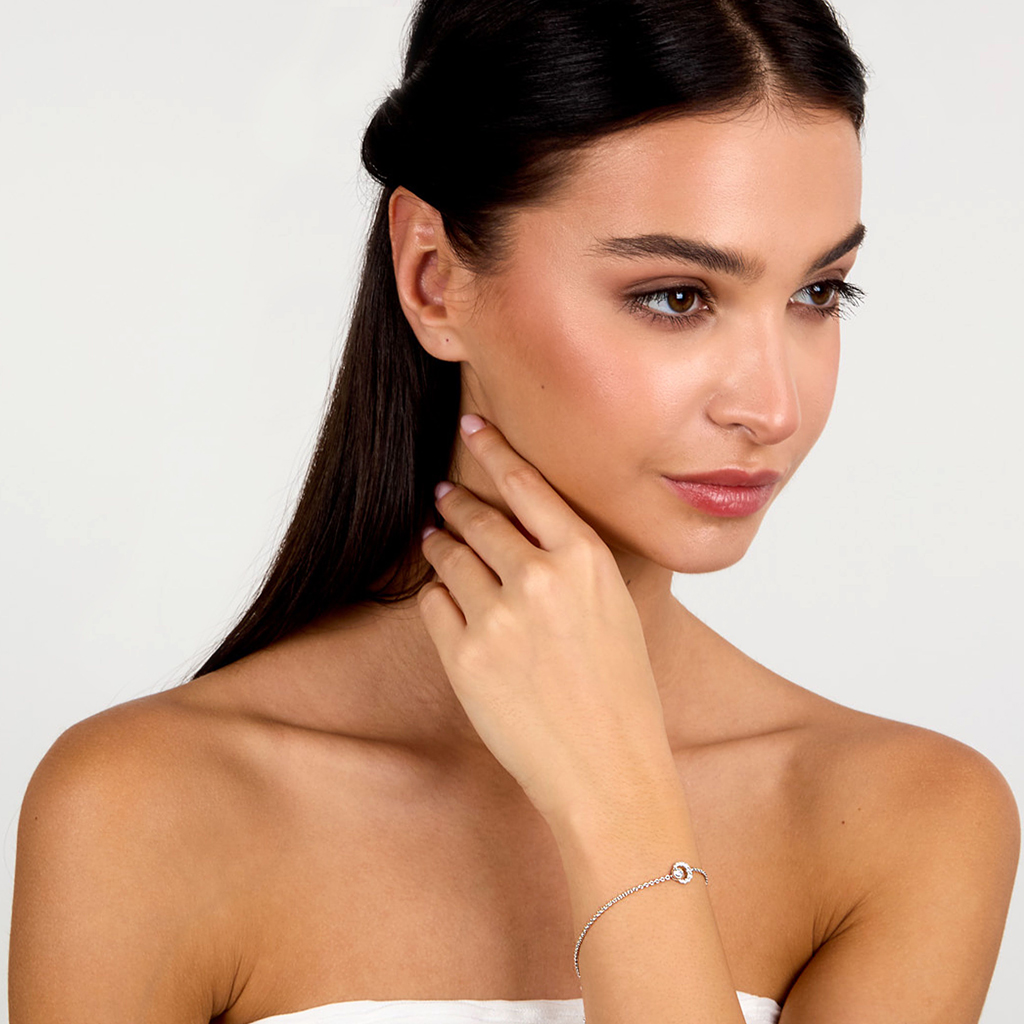 OWO JEWELRY  lifestyle