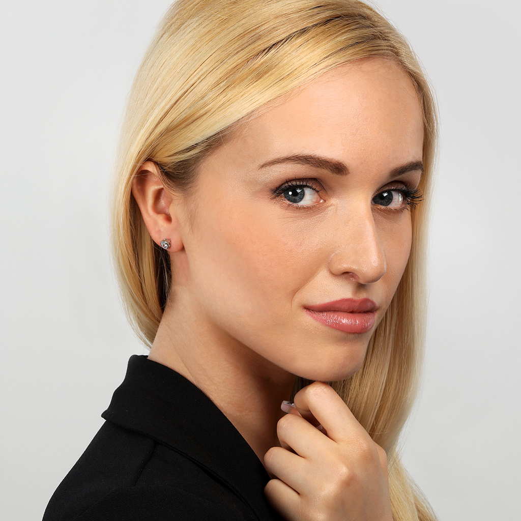 OWO JEWELRY  lifestyle