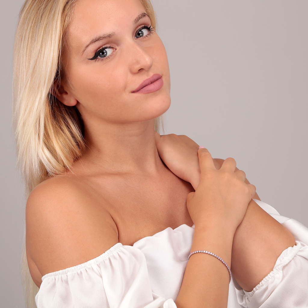 OWO JEWELRY  lifestyle