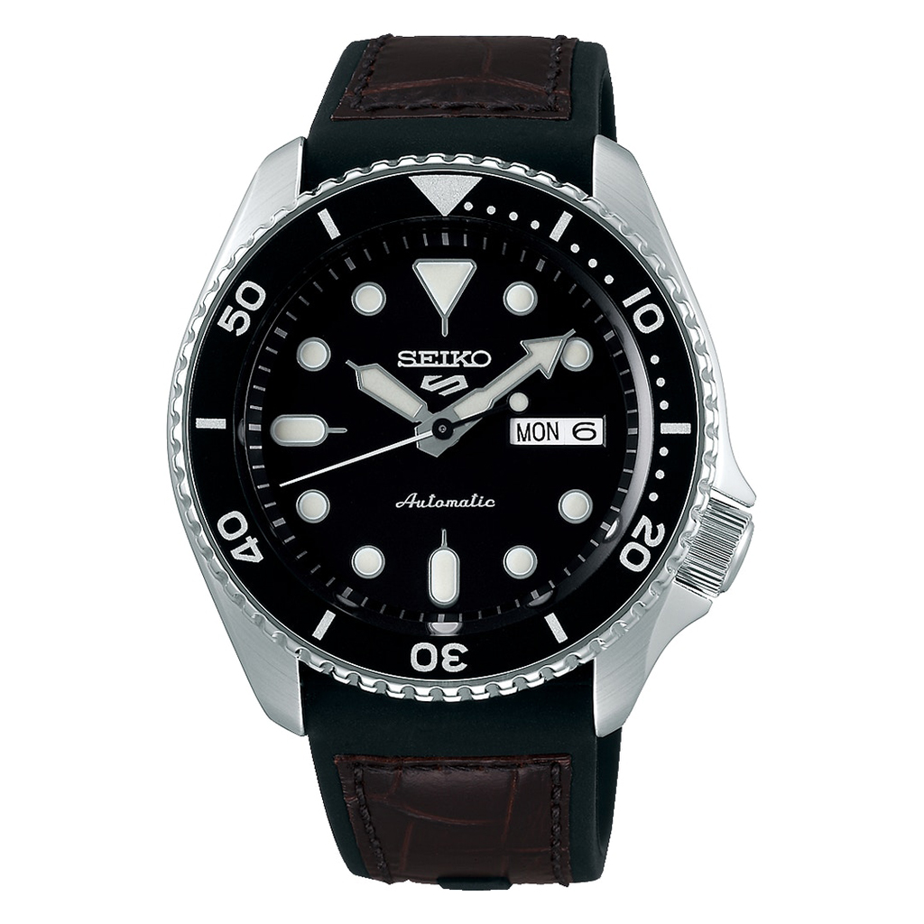 SEIKO 5 SPORTS AUTOMATIC lifestyle