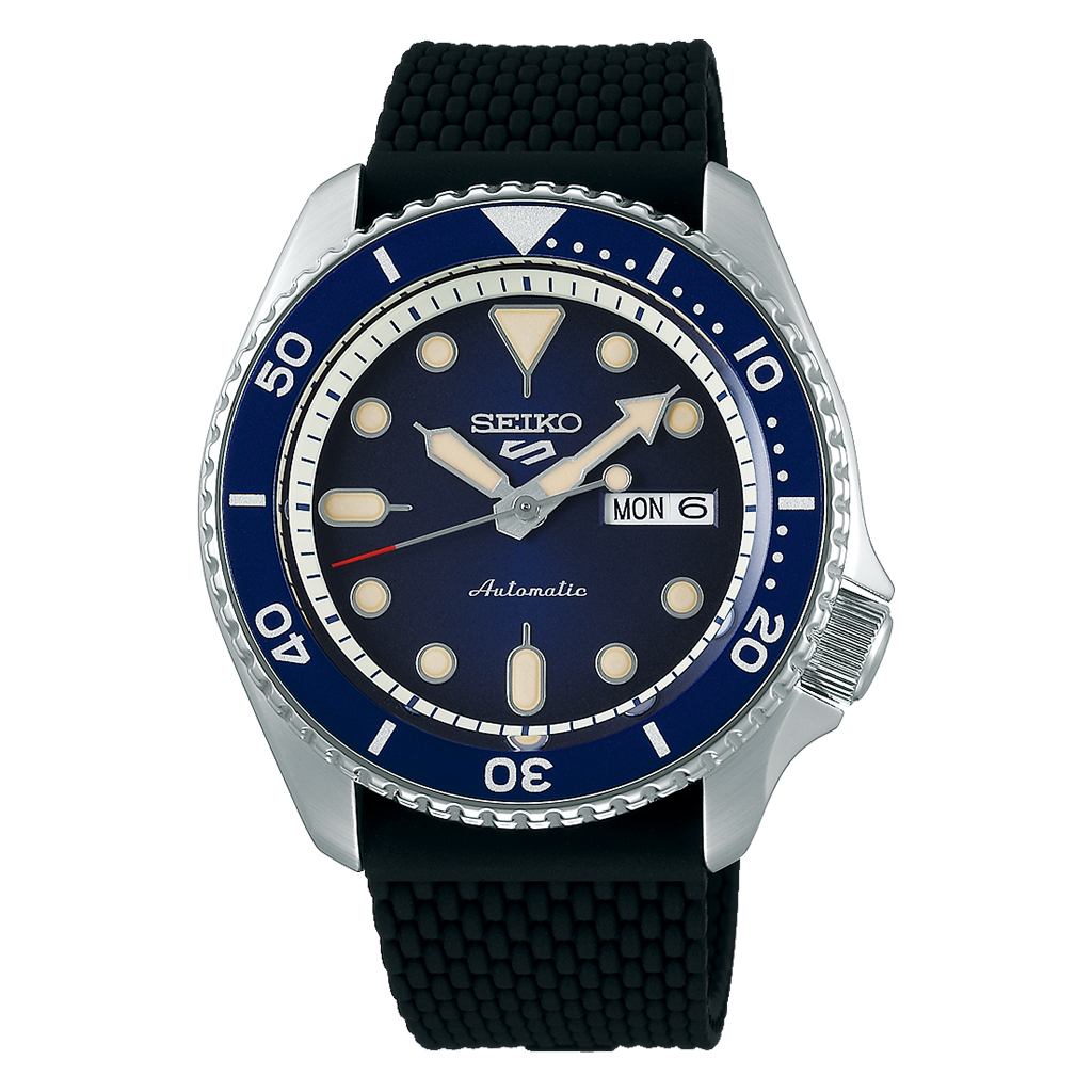 SEIKO 5 SPORTS AUTOMATIC lifestyle