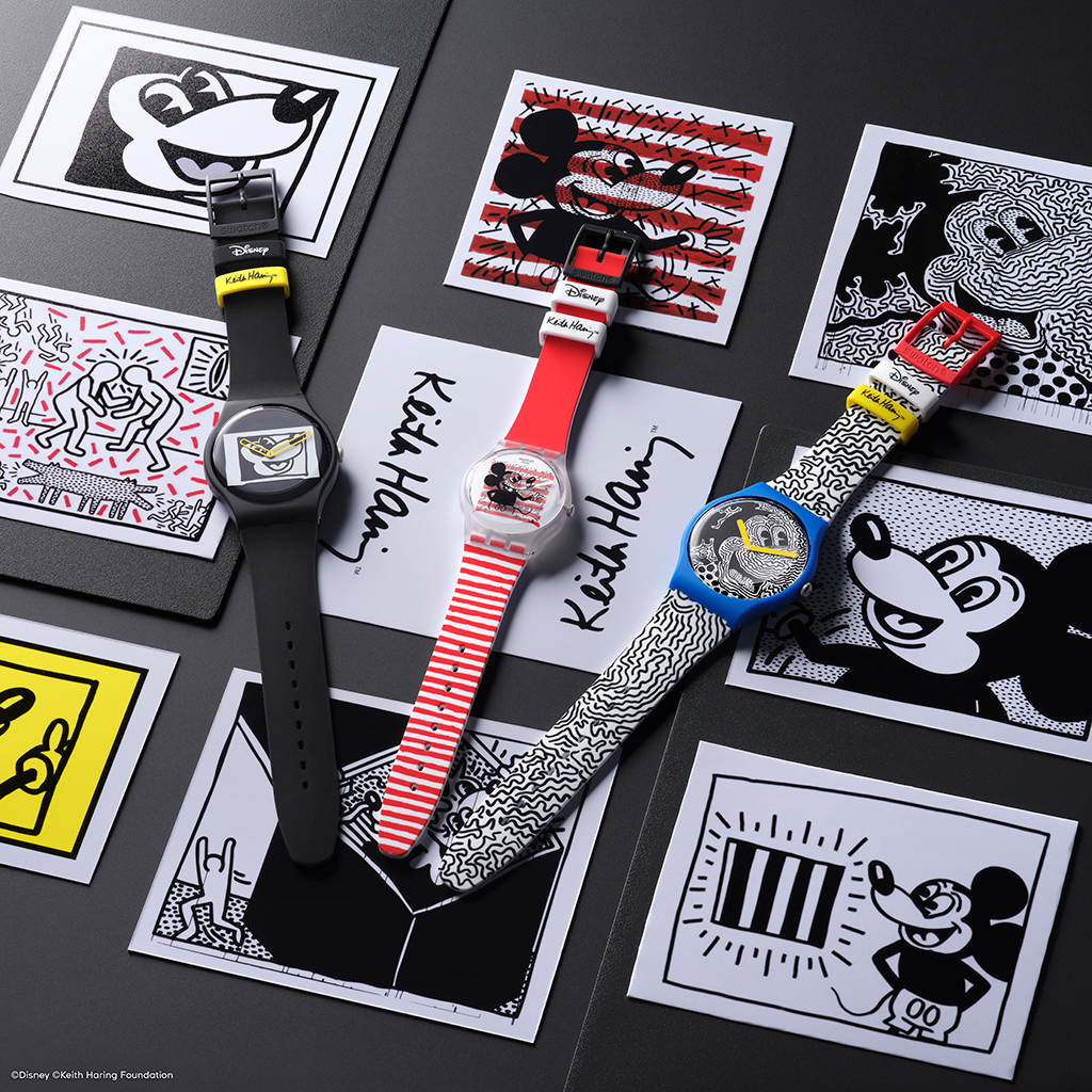 SWATCH MICKEY BLANC SUR NOIR lifestyle