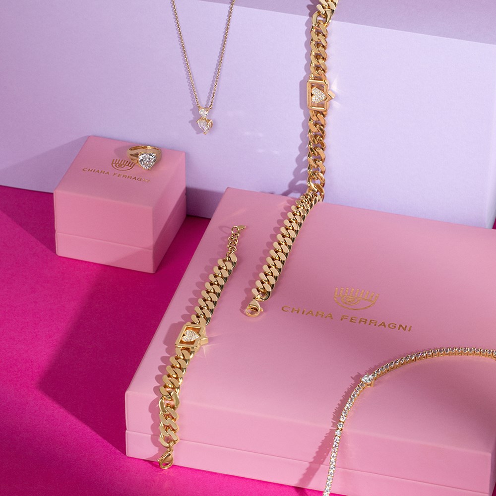 CHIARA FERRAGNI FIRST LOVE