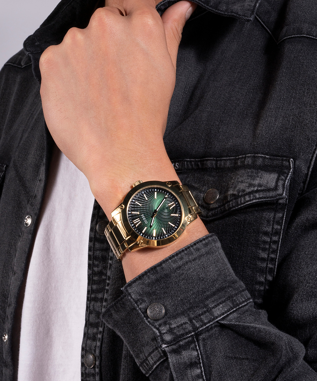 GUESS CRESCENT lifestyle