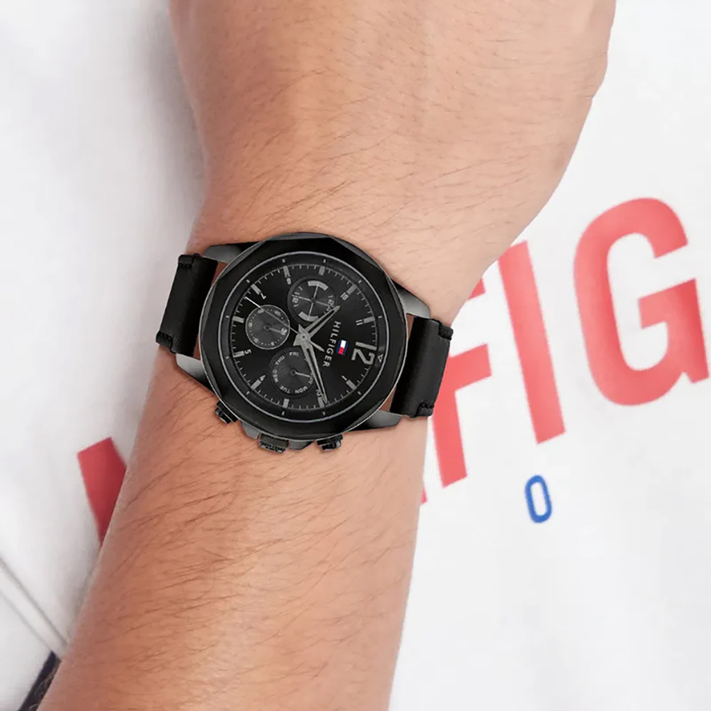 TOMMY HILFIGER 1792062 lifestyle
