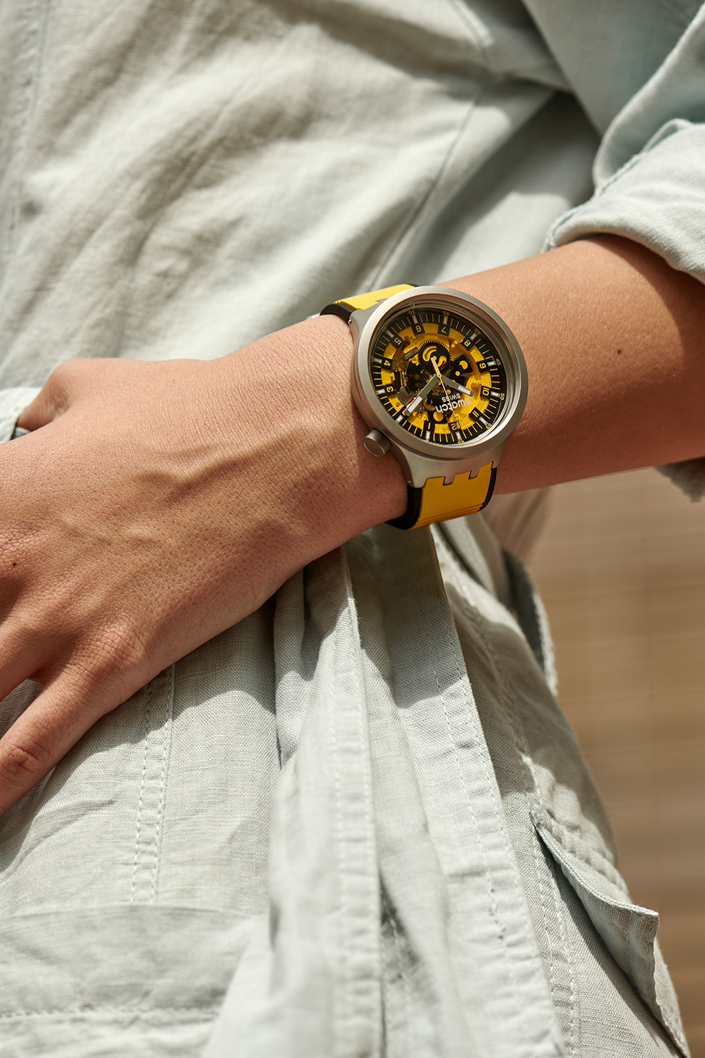 SWATCH BOLDEN YELLOW lifestyle