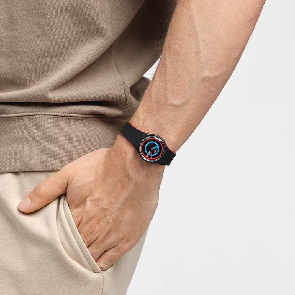 SWATCH CIRCLING BLACK