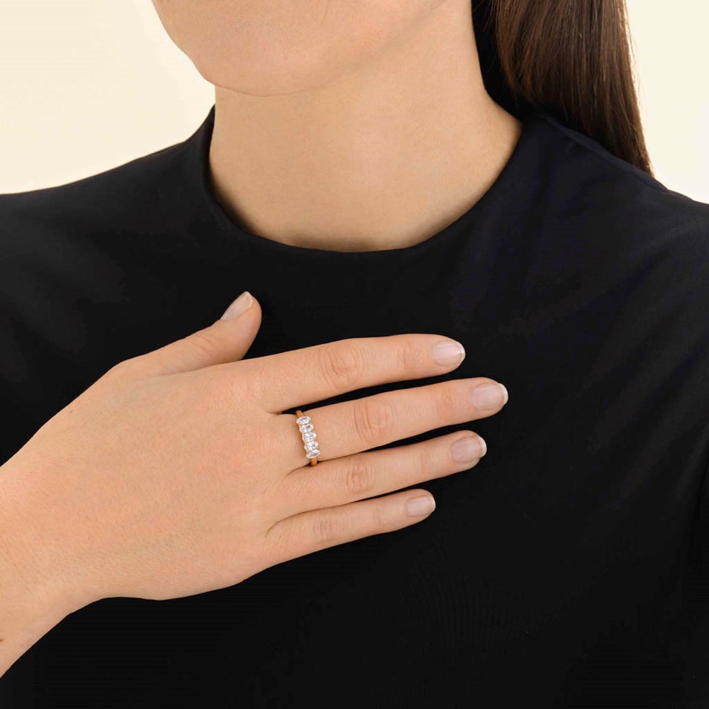 ROSEFIELD Oval Crystal